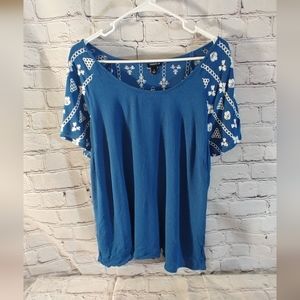 Torrid Blue 1X Blue Gauze Embroidered Crinkle Blouse